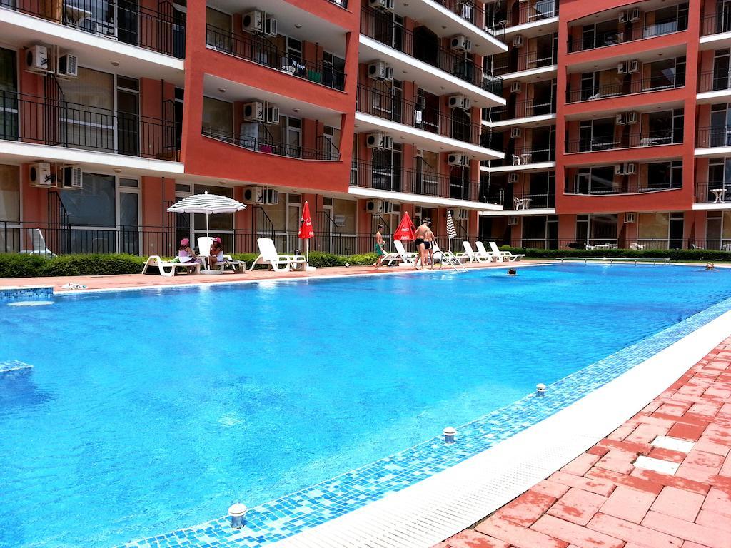 Sunset Beach - Menada Apartments Слънчев бряг Екстериор снимка
