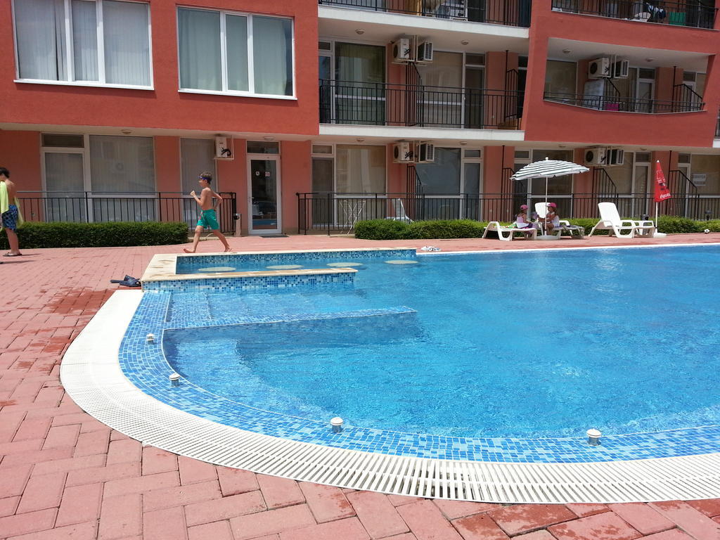 Sunset Beach - Menada Apartments Слънчев бряг Екстериор снимка